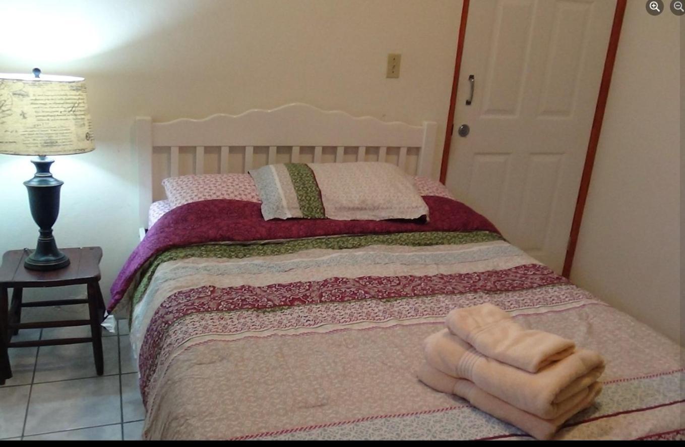 Hacienda Tropical Guest House Belmopan Buitenkant foto