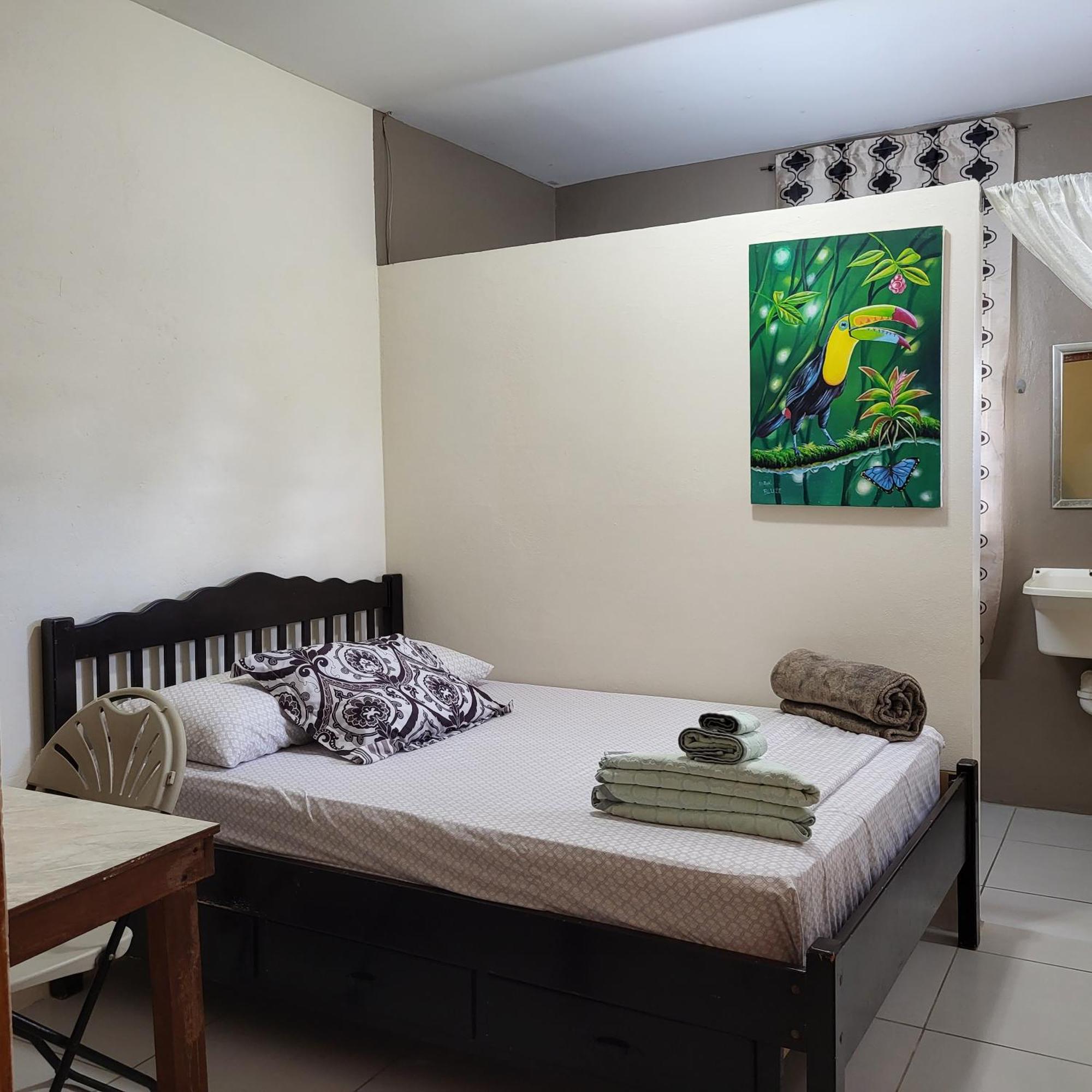 Hacienda Tropical Guest House Belmopan Buitenkant foto