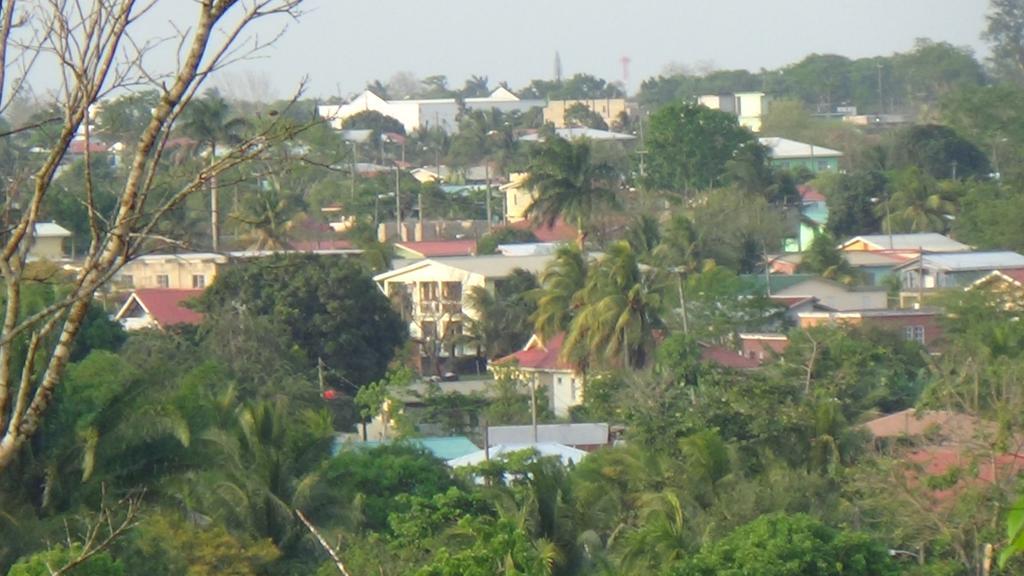 Hacienda Tropical Guest House Belmopan Buitenkant foto