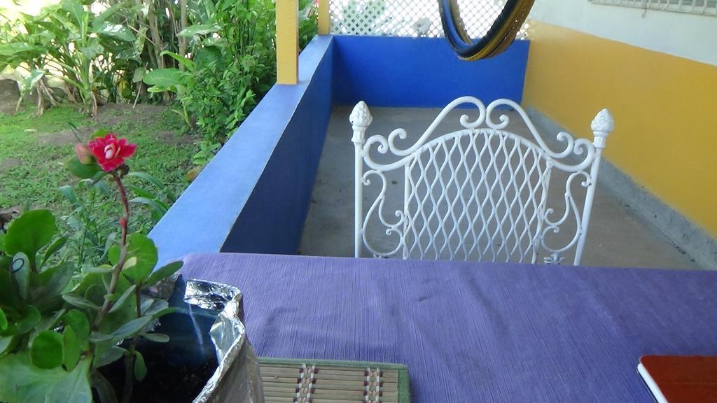 Hacienda Tropical Guest House Belmopan Buitenkant foto