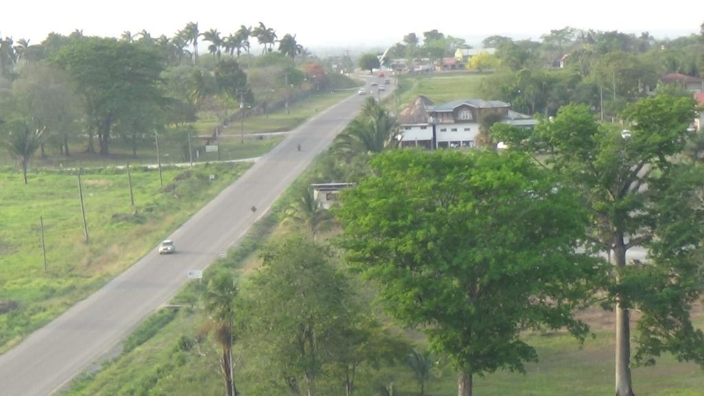 Hacienda Tropical Guest House Belmopan Buitenkant foto