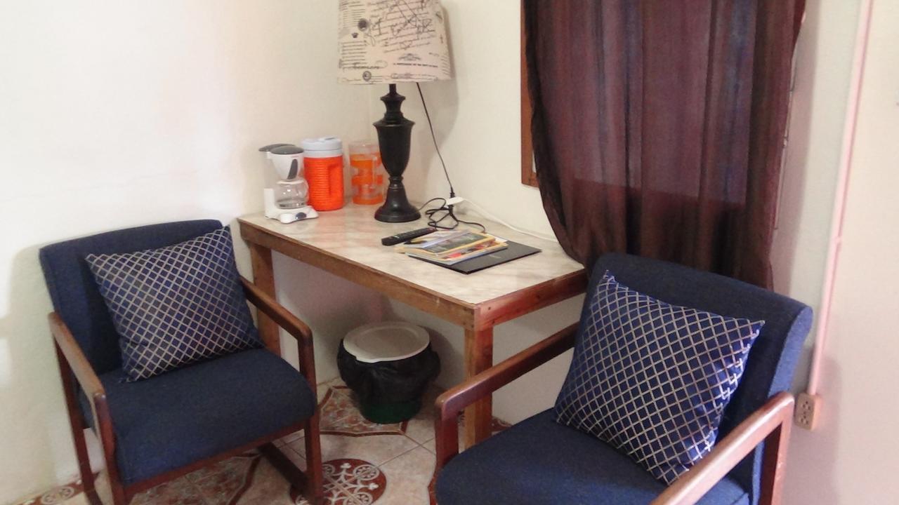 Hacienda Tropical Guest House Belmopan Buitenkant foto